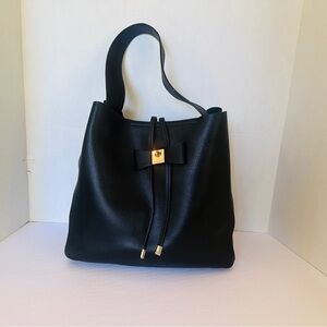 Studded Large deep, black purse shoulder strap. Red & green sides w/ gold studs.